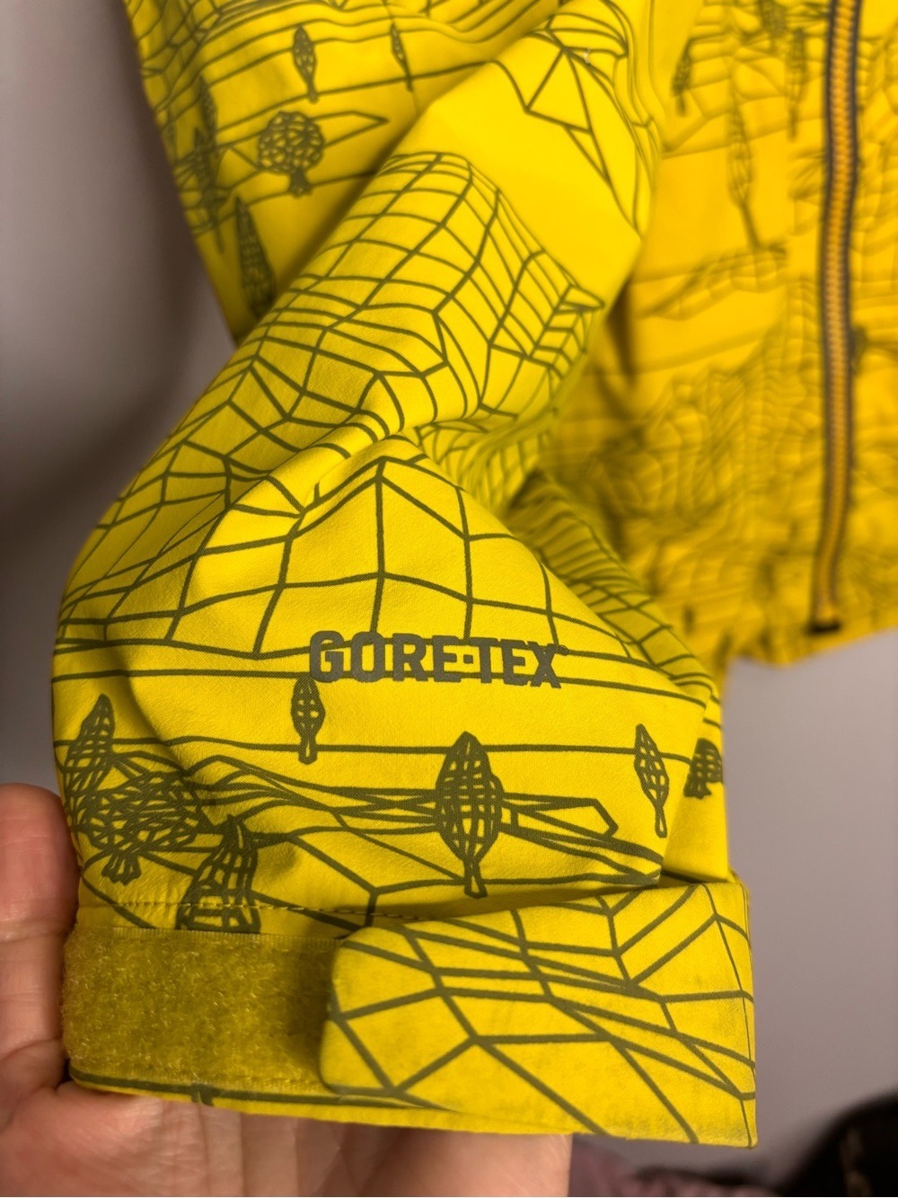 Burton AK 3L Sqwawk Softshell Yellow Printed Jacket, size XXL - Picture 7 of 16